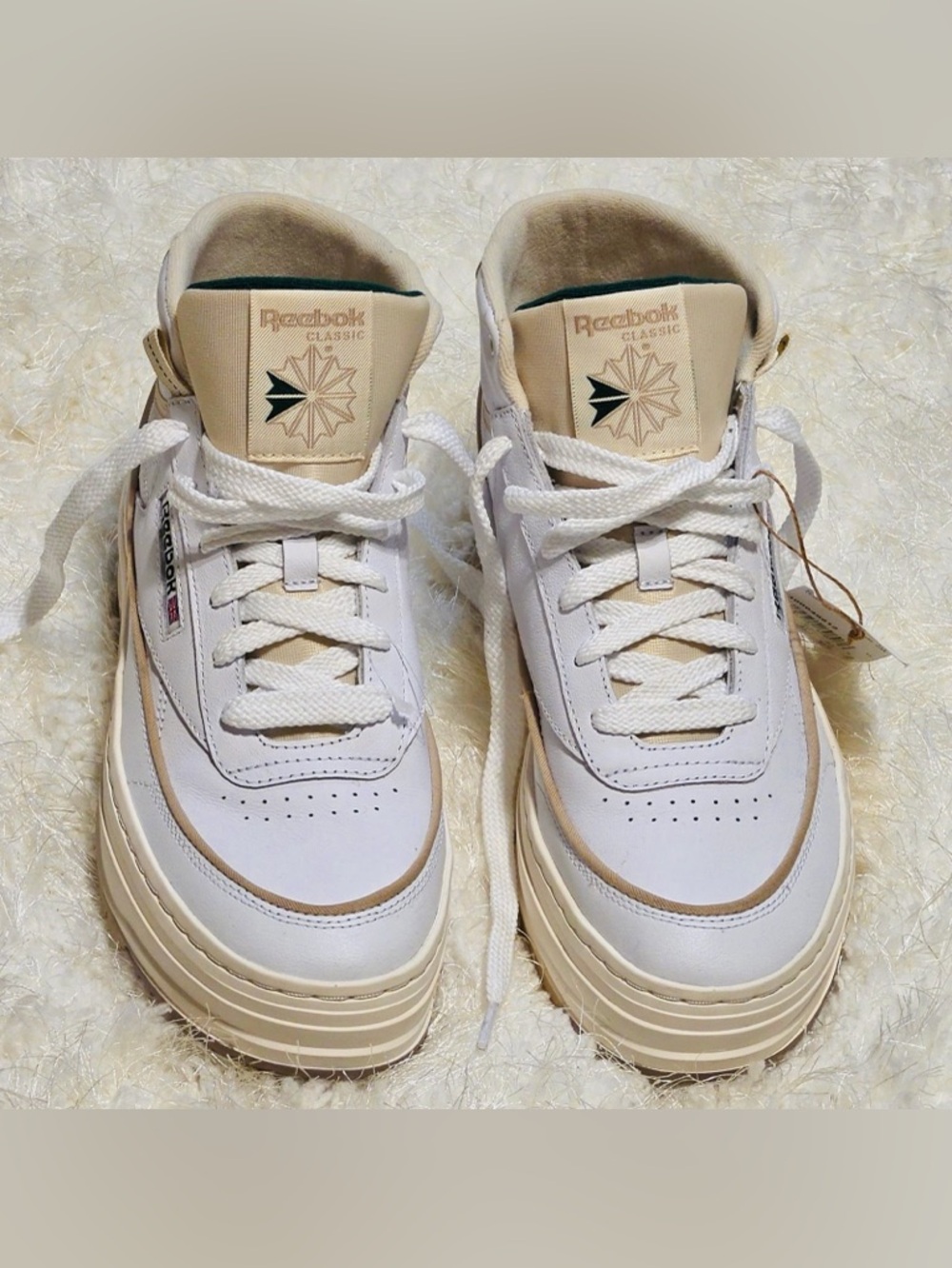 NEW_ Reebok Women’s White Leather Platform Sneakers with Cream Accents - Picture 11 of 11